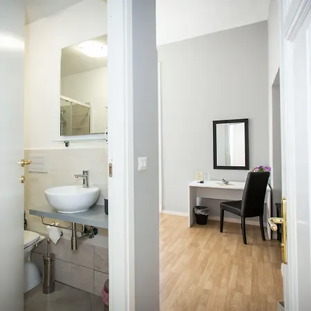 El Dorado Vatican 招待所 4*